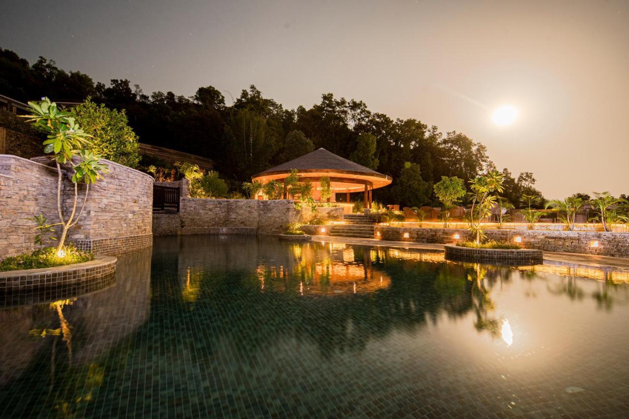 Dorje'S Resort And Spa Pokhara Buitenkant foto